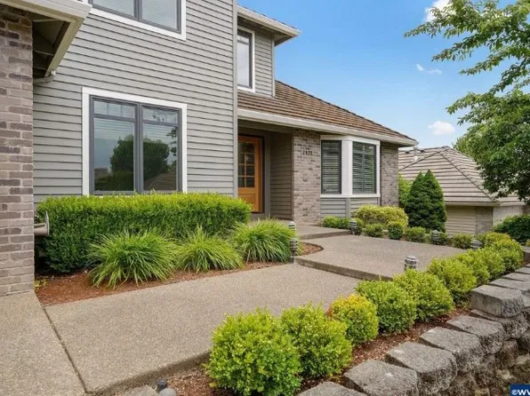2922 Laurelwood Ct NW, Salem, OR 97304