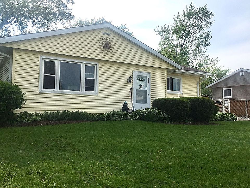 1st image of 2520 N Elmwood Ave