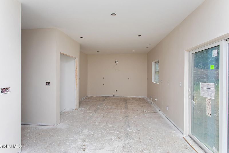 5th image of 131 Hetcheltown Road