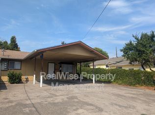 361 SE Theodore St, Winston, OR 97496