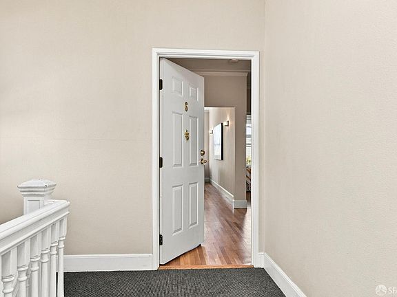 4th image of 930 Scott St APT 6