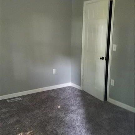 4th image of 2253 S Ferree St