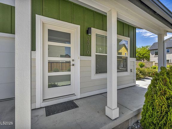 3rd image of 3810 Bonnie Pl