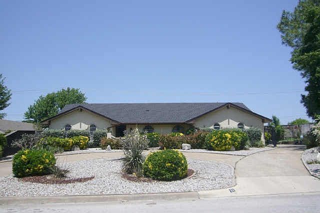 1st image of 34 Lincolnshire Cir