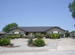 34 Lincolnshire Cir, Bedford, TX 76021