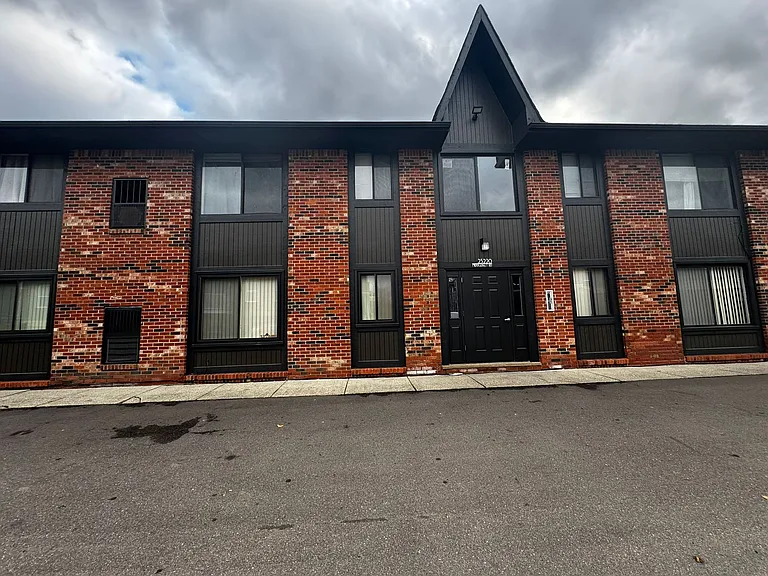 23210 Middlebelt Rd — Photo 7