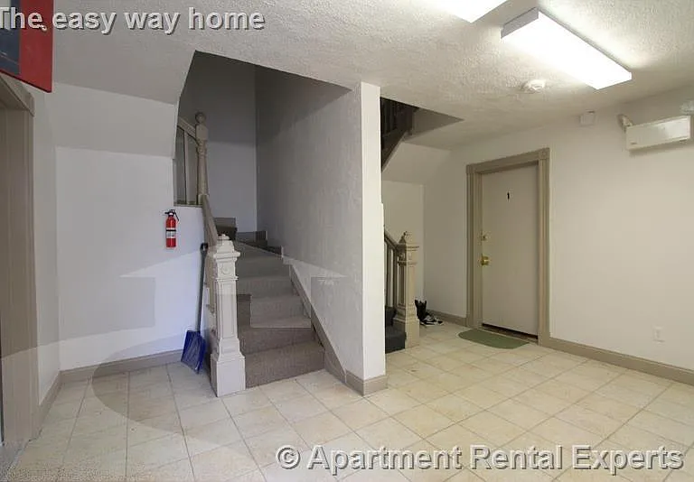4 Douglass St #2 — Photo 7