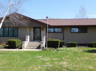 671 Palm Ave, Riverside, IA 52327