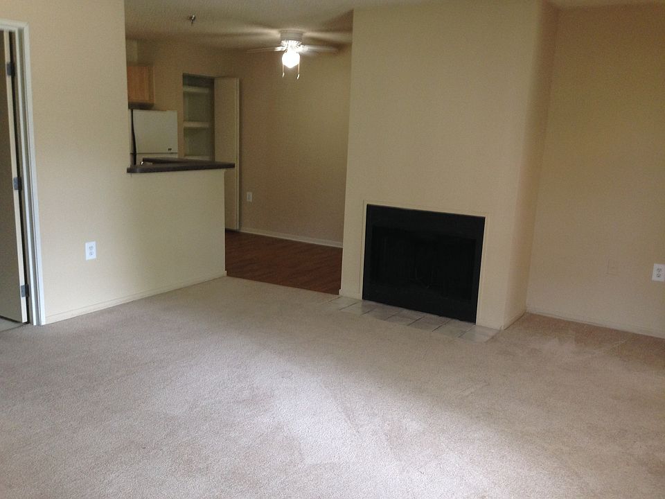 1st image of 35826 Jefferson Ave APT 101