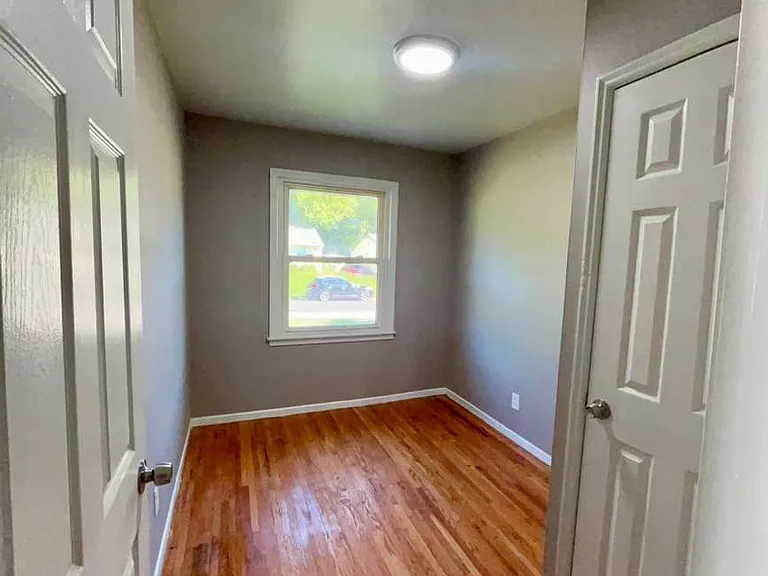 448 Midlothian Rd — Photo 6