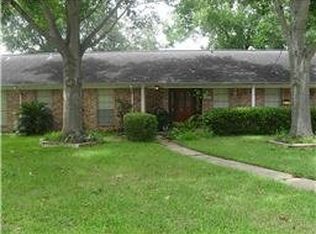 3211 Randall Dr, Pearland, TX 77581