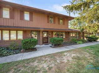 4061 Sherwood Forest Manor Rd #B6, Toledo, OH 43623