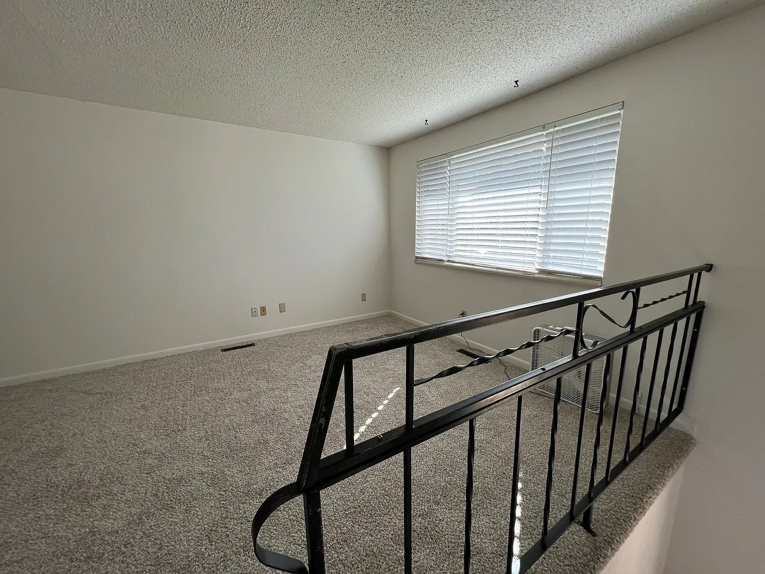 2 bed, 1.5 bath, 1000 sqft, $1,850 — Photo 3