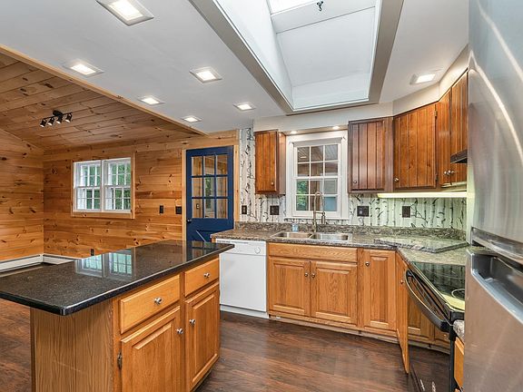4th image of 118 Round Pond Road