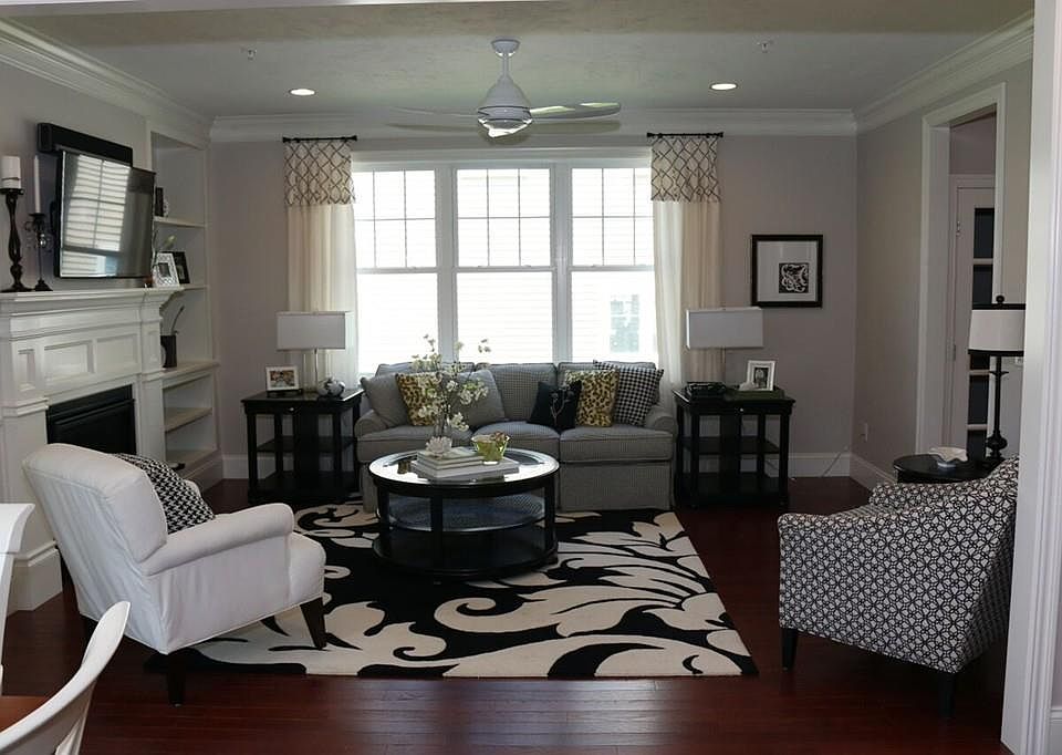 2nd image of 70 Oxbow Rd #0