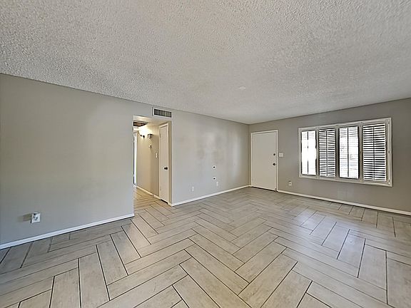 5th image of 5419 W Sunnyside Dr