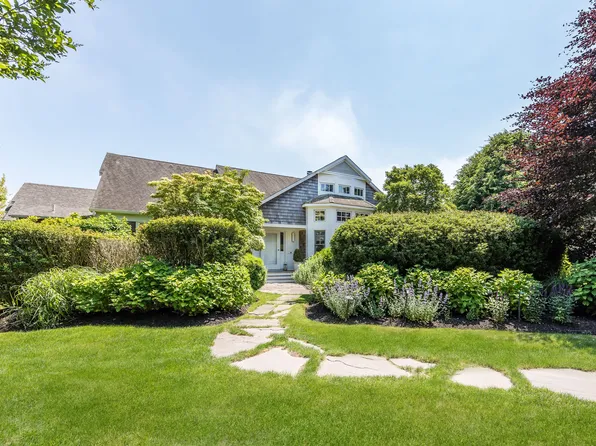 31 Millfarm Ln, Southampton, NY 11968