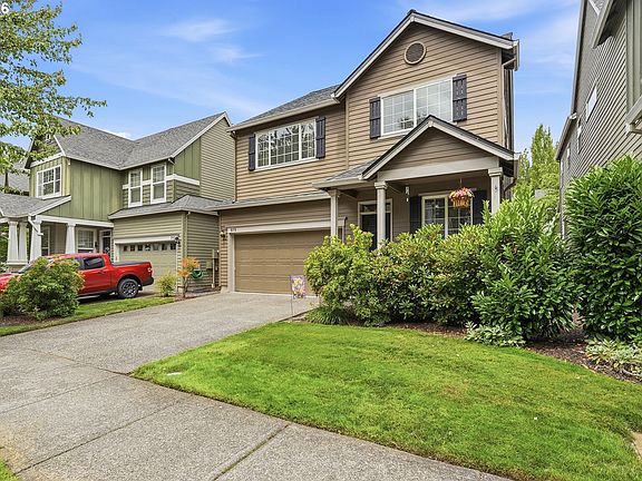 3rd image of 979 SE Roundelay St