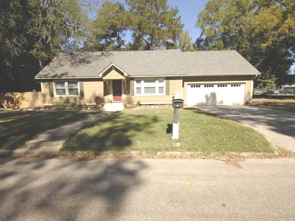 1007 Porter St, Columbia, MS 39429