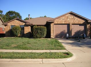 3404 Misty Valley Dr, Fort Worth, TX 76123