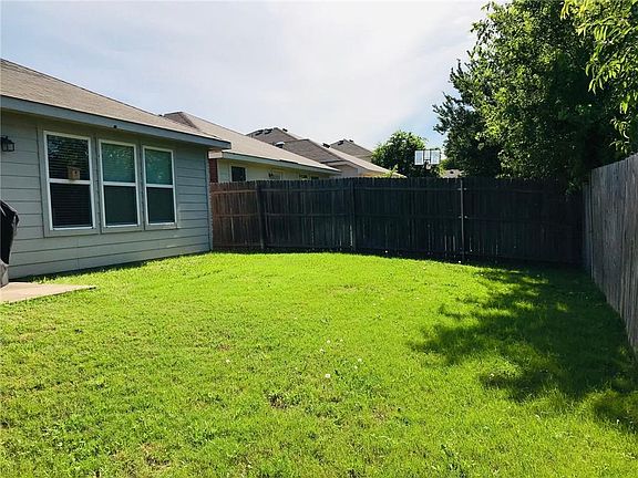 4th image of 5828 Parkview Hills Ln