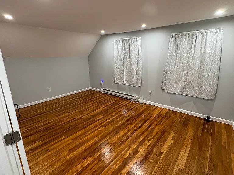 161 Beech St — Photo 3
