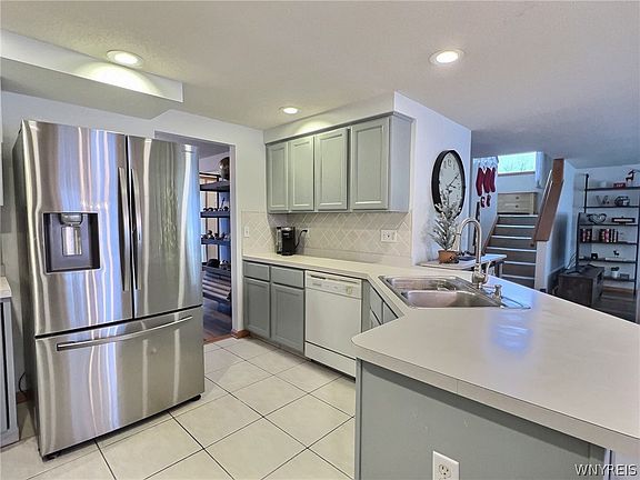 2nd image of 8982 Amy Leigh Ln
