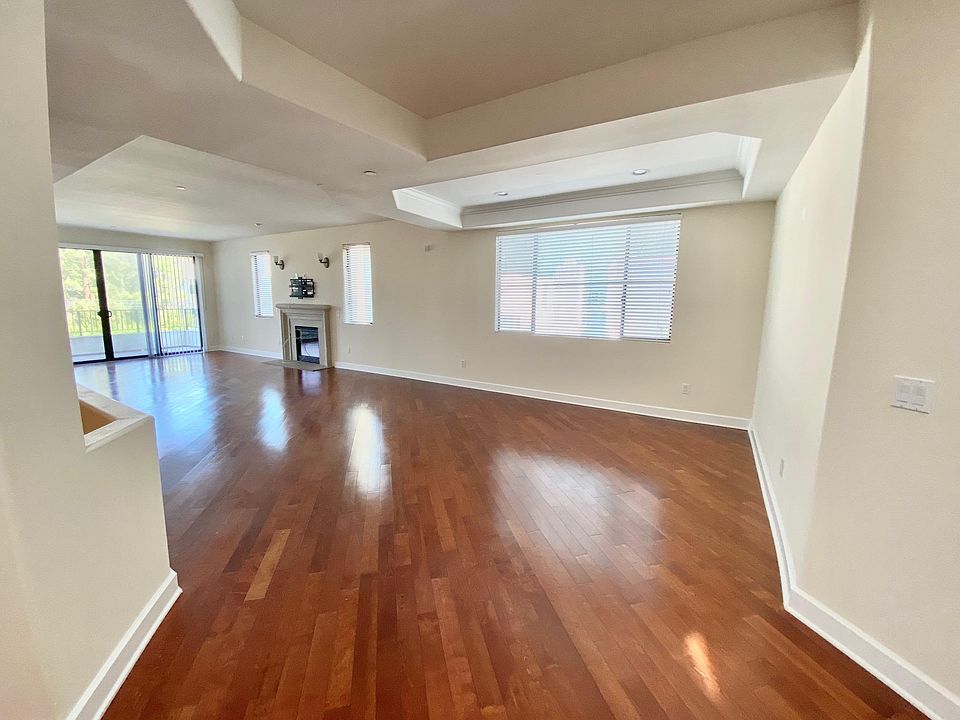 1st image of 11611 Montana Ave APT 405
