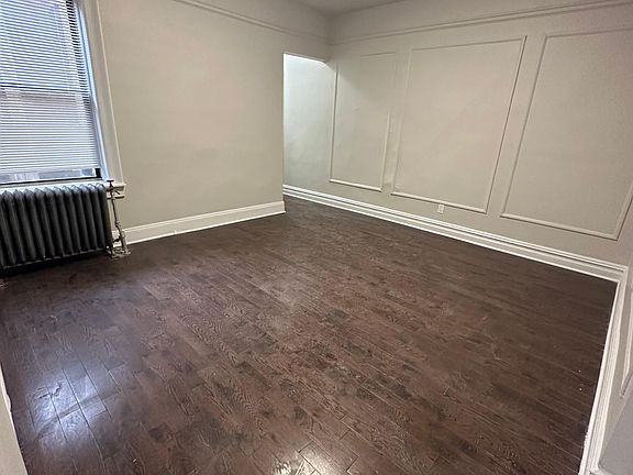 3rd image of 18 Kensington Ave APT 1D
