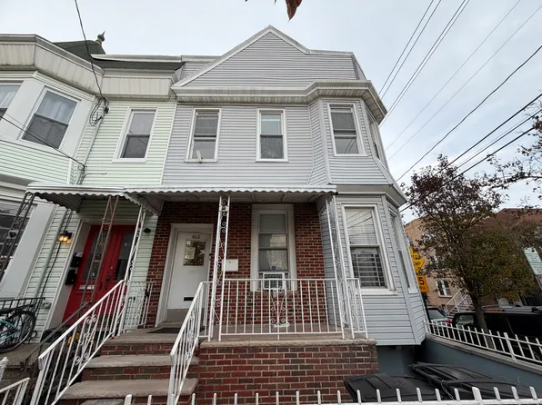 600 17th Street image 1 of 14