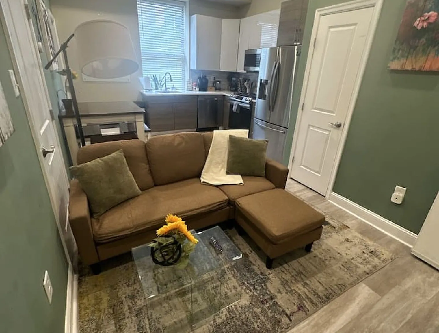1 bed, 1.0 bath, 5651 sqft, $5,731 — Photo 4