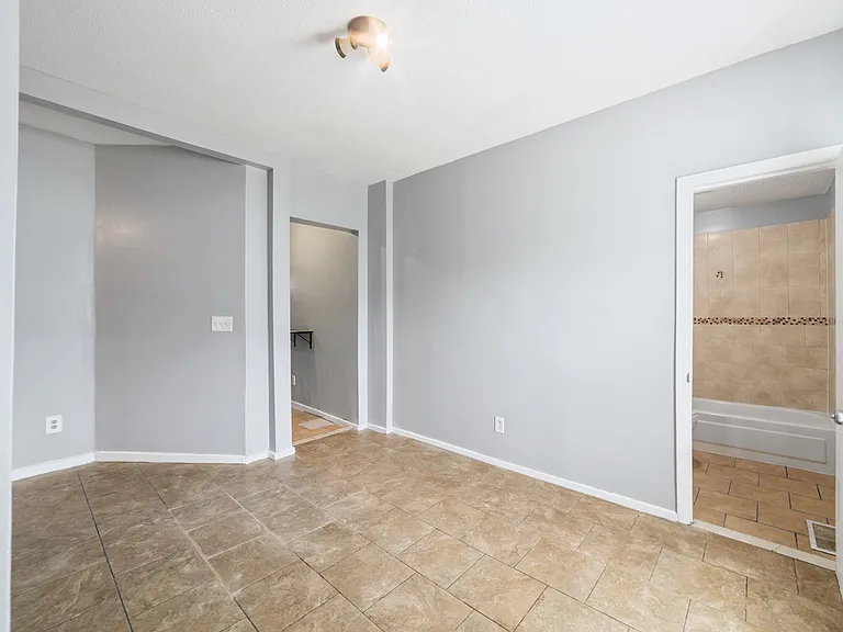 705 Dixwell Ave #1R — Photo 20