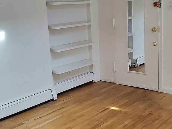4th image of 92 Fort Greene Pl APT 4B