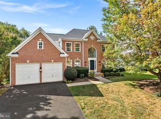 1372 Dominion Ridge Ln, Herndon, VA 20170