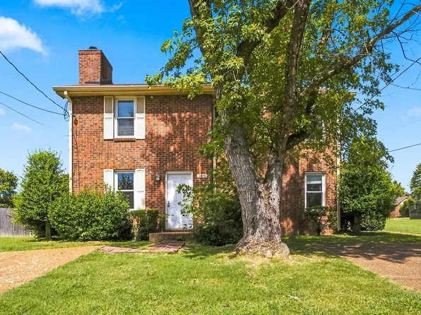 2440 Fairbrook Dr, Nashville, TN 37214