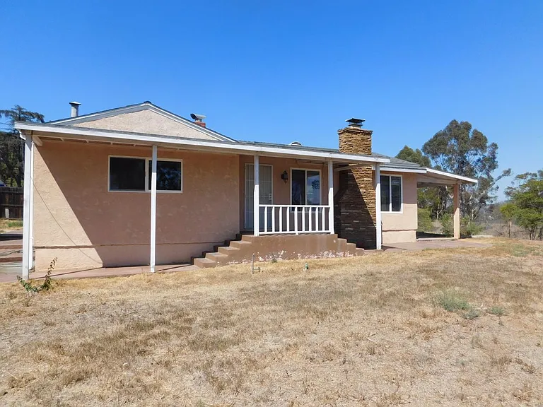 3917 Quarry Rd — Photo 2