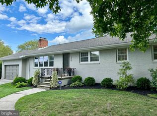 380 Pine Hill Ln, York, PA 17403