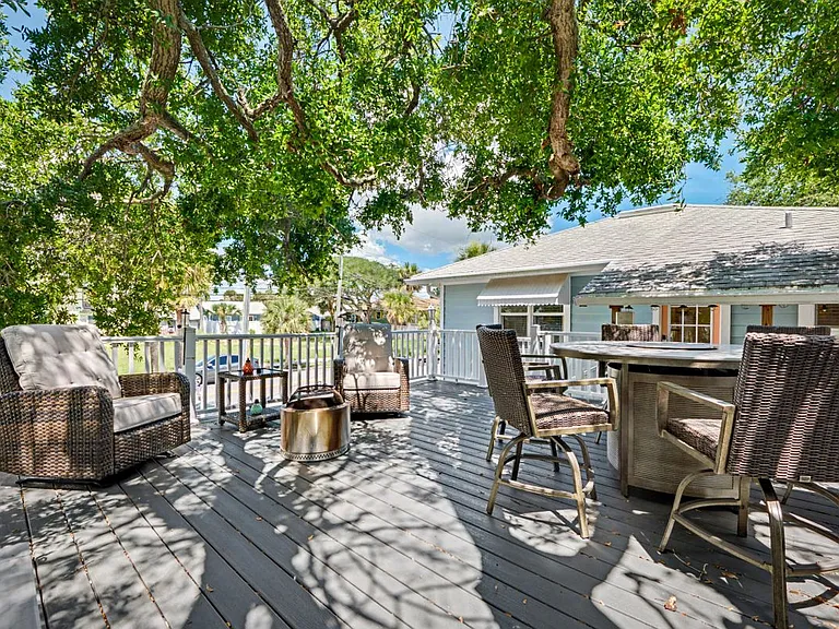 155 S Wild Olive Ave — Photo 5