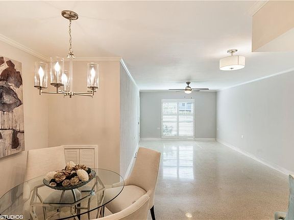 3rd image of 1326 Snell Isle Blvd NE APT 1