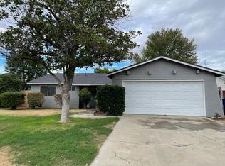 907 Miami Ave, Clovis, CA 93611
