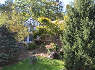 86 Brook Valley Rd, Kinnelon, NJ 07405