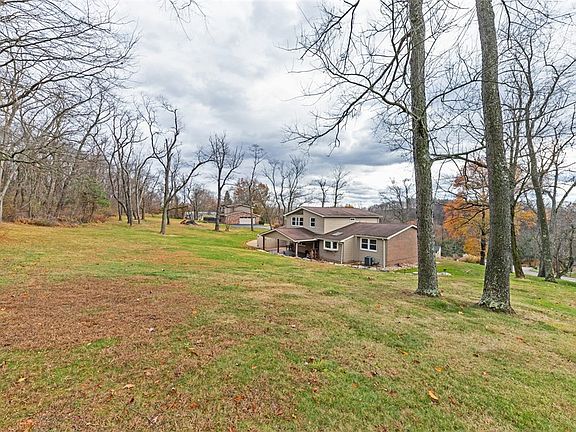 5th image of 153 Lake Dr