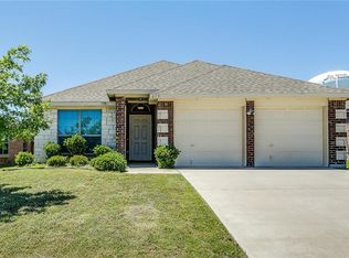 615 Owen Trl, Grand Prairie, TX 75051