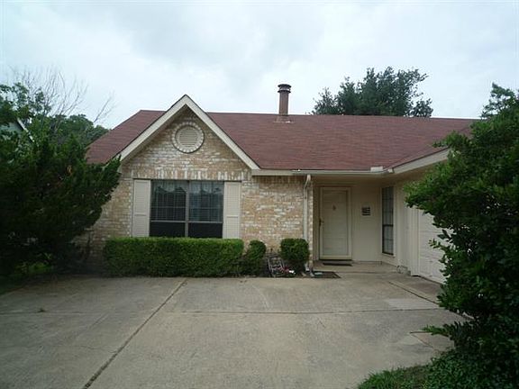 3rd image of 4826 Trailwood Dr