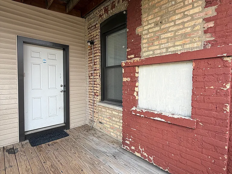 2020 N Spaulding Ave #3 — Photo 22
