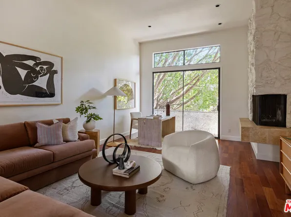 1271 Stoner Ave APT 205, Los Angeles, CA 90025