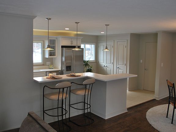 3rd image of 3010 W Ashland Ave