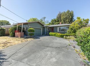 1021 Country Club Dr, Petaluma, CA 94952