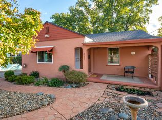 810 Lakeview Dr, Redding, CA 96001