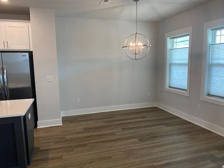 686 Vine Pkwy — Photo 6